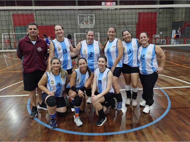 Nesta quarta feira dia 18/06, às 18:00 horas, aconteceu às semifinais do Campeonato Interno de Vólei Adulto Feminino 2025 da AAA