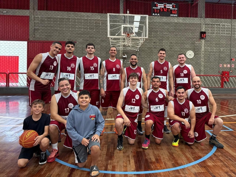 Equipe de Basquete Adulto realiza jogo preparatório contra os campeões da Série Prata
