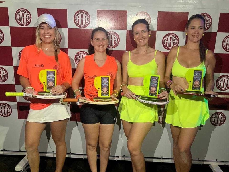 Torneio Neon de Beach Tennis